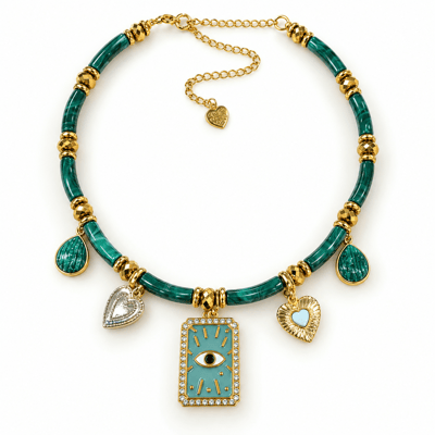Collier Vert Émeraude & Doré – Pendentifs Cœurs et Œil Protecteur